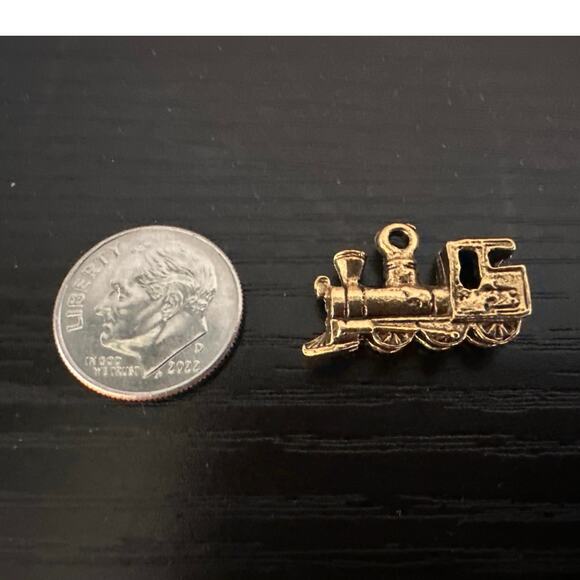 BULK 10 Vintage Train Pewter Charms Antique Gold Tone - Picture 3 of 4